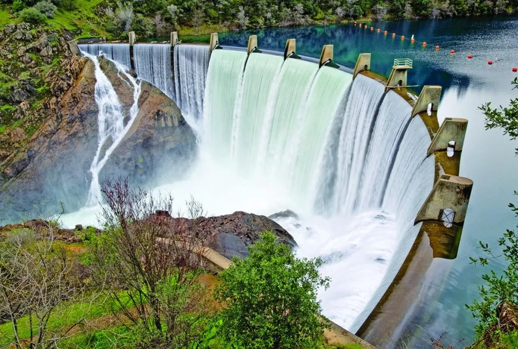 Solusi Pemantauan Bendungan Dengan Water Level Station