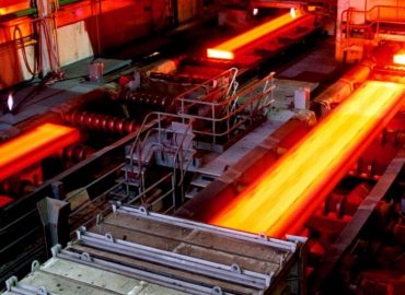 Pemantauan_Suhu_Dalam_Pabrik_Besi_Dengan_Temperature_and_RH_Data_Logger