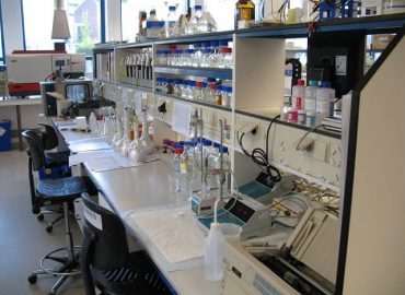 Pentingnya-melakukan-Pemantauan-Suhu-di-Dalam-Laboratorium