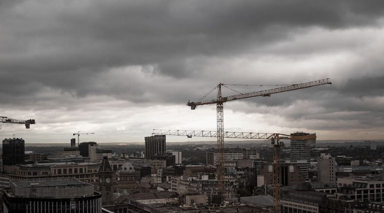 Pentingnya Pemantauan Cuaca di Lokasi Site Konstruksi